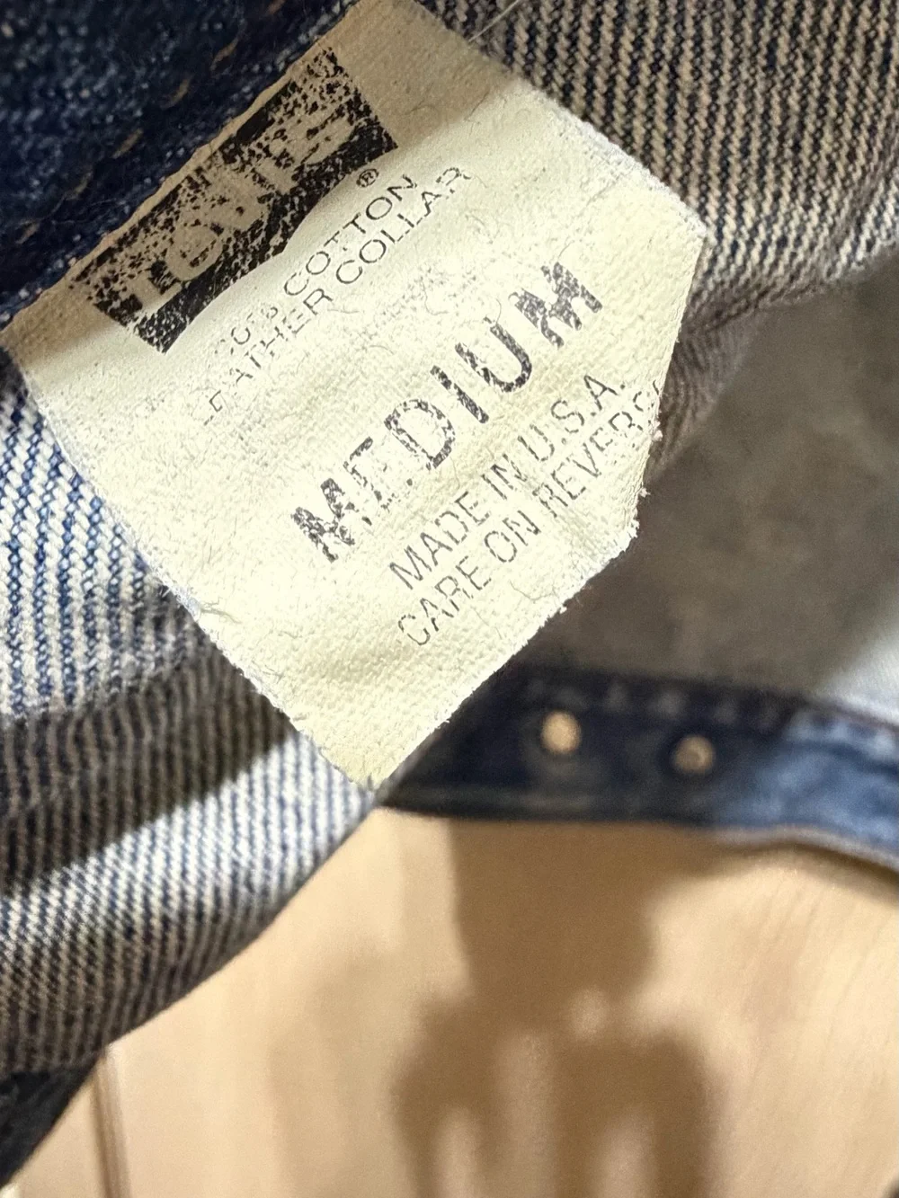 Vintage Levi’s Denim Trucker Jacket Blanket Lined Tan Collar USA Medium 75590239